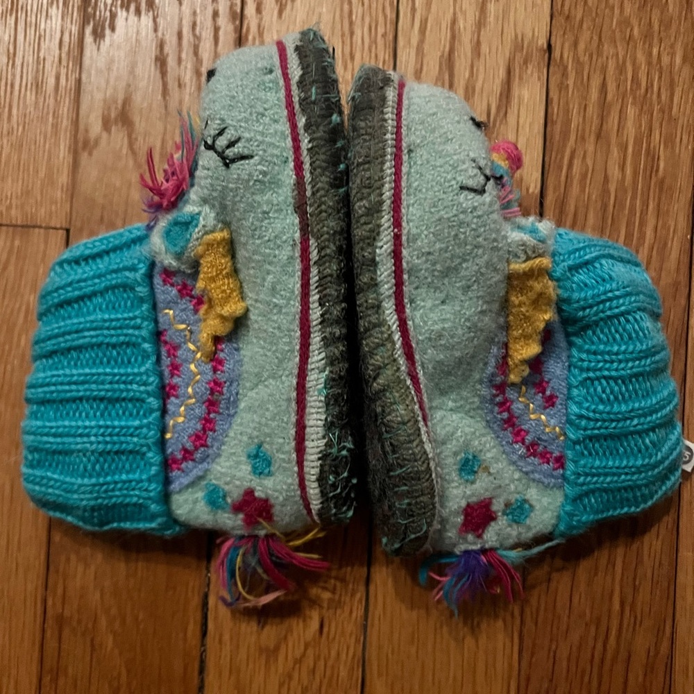 Size 5 Toddler Garnet Hill Unicorn Slippers - VGUC